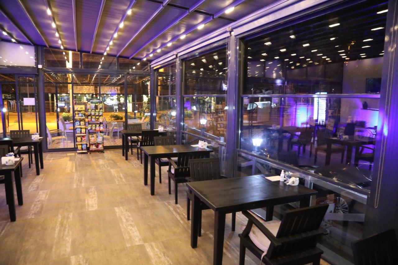 Sea House Hotel Аґва Екстер'єр фото